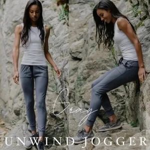 BNWT Zyia Unwind Joggers Size XS